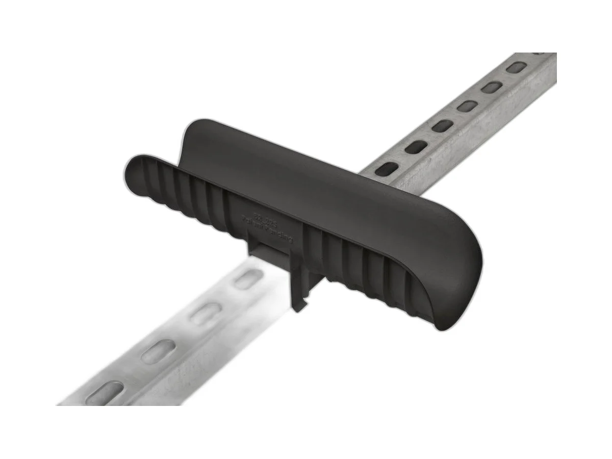 FNW SB325 Plastic saddle in black
