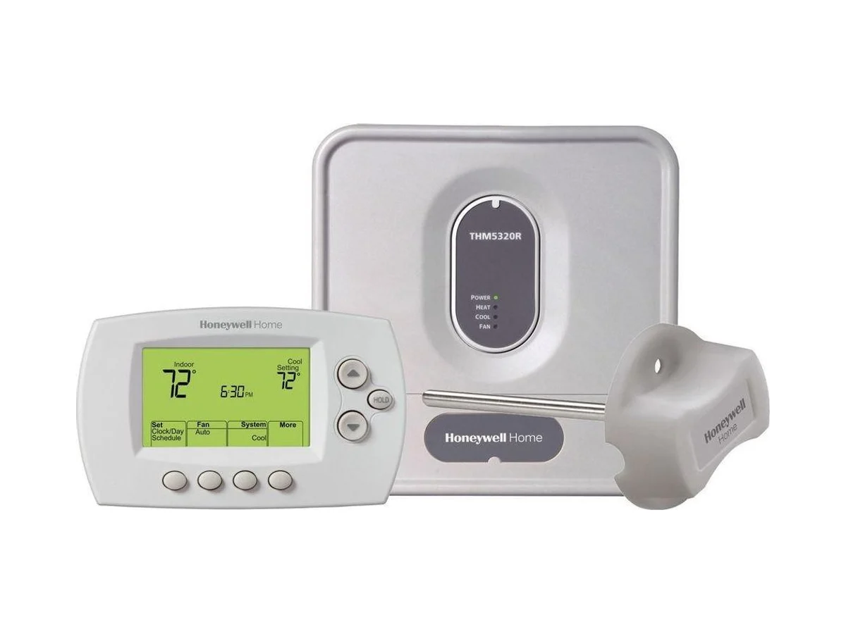 Honeywell Home FocusPro YTH6320R1001/U Programmable thermostat kit